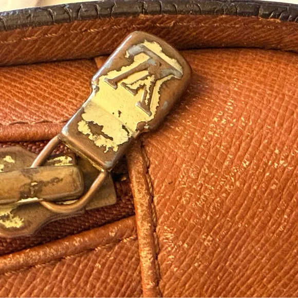 authentic Louis Vuitton Monogram Mens Clutch